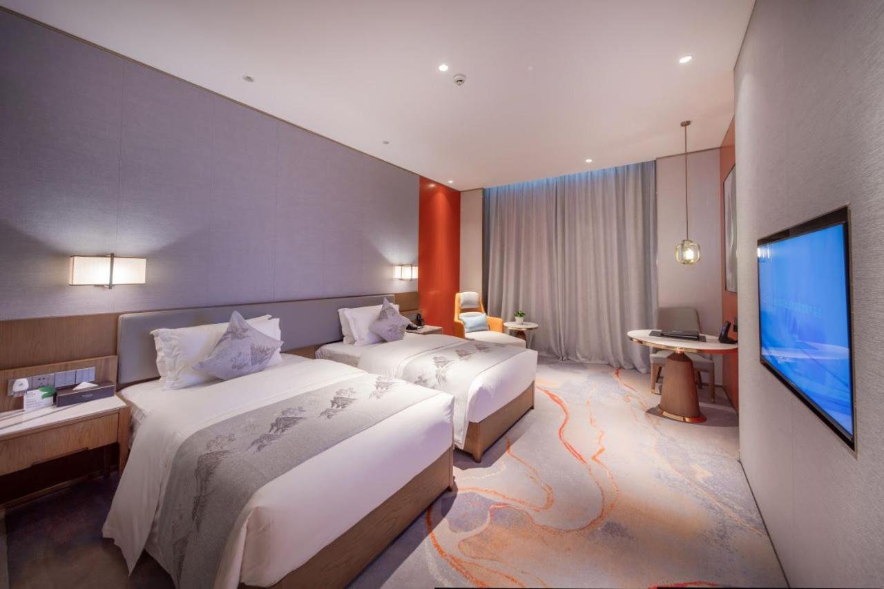 Wyndham Shiyan Downtown Hotel Bagian luar foto