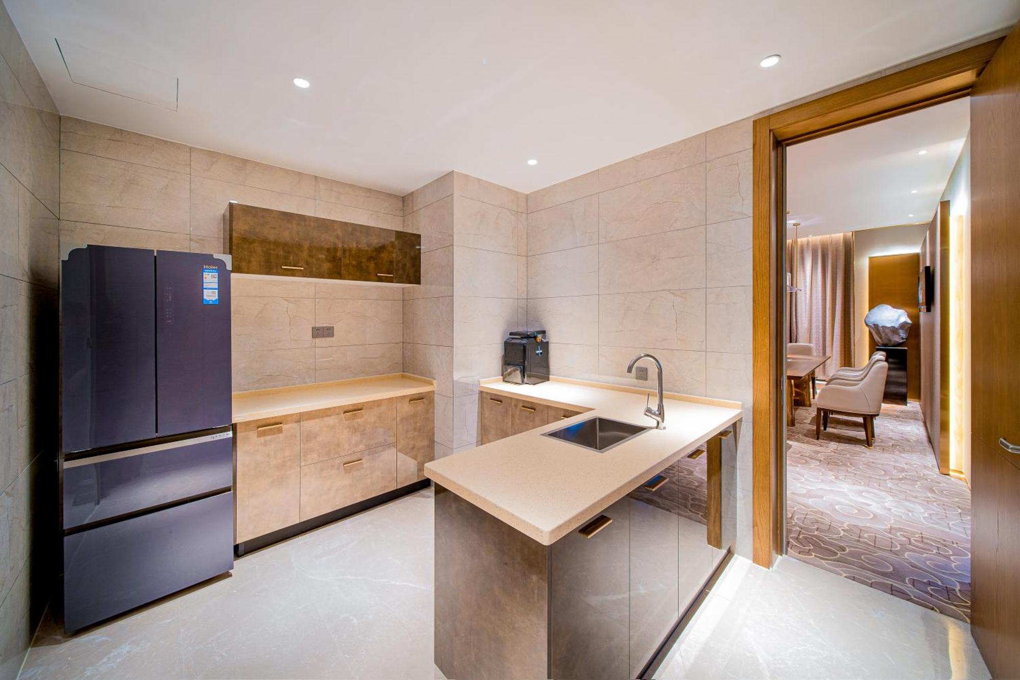 Wyndham Shiyan Downtown Hotel Bagian luar foto